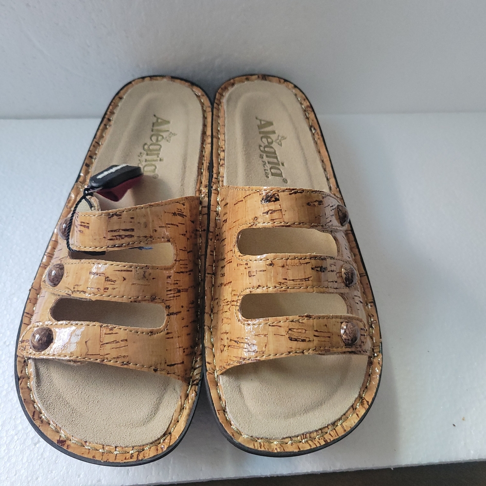 Size 37 Alegria Women's Tan Slide Sandals